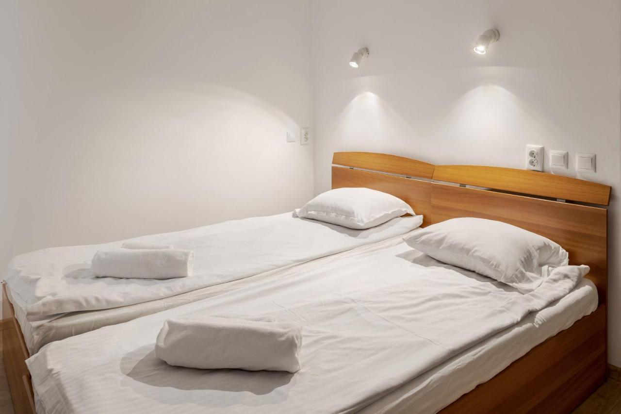 Dd Boutique Apartments Cluj Napoca Bagian luar foto